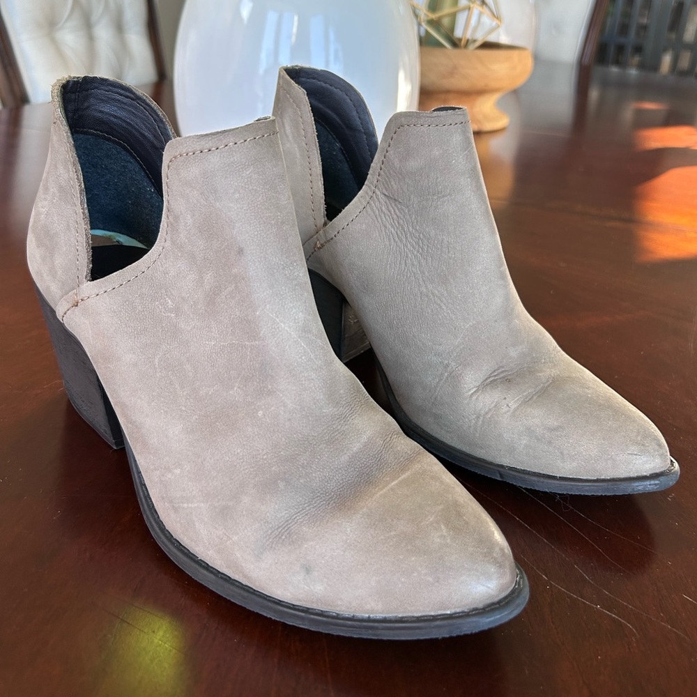 Steve Madden booties